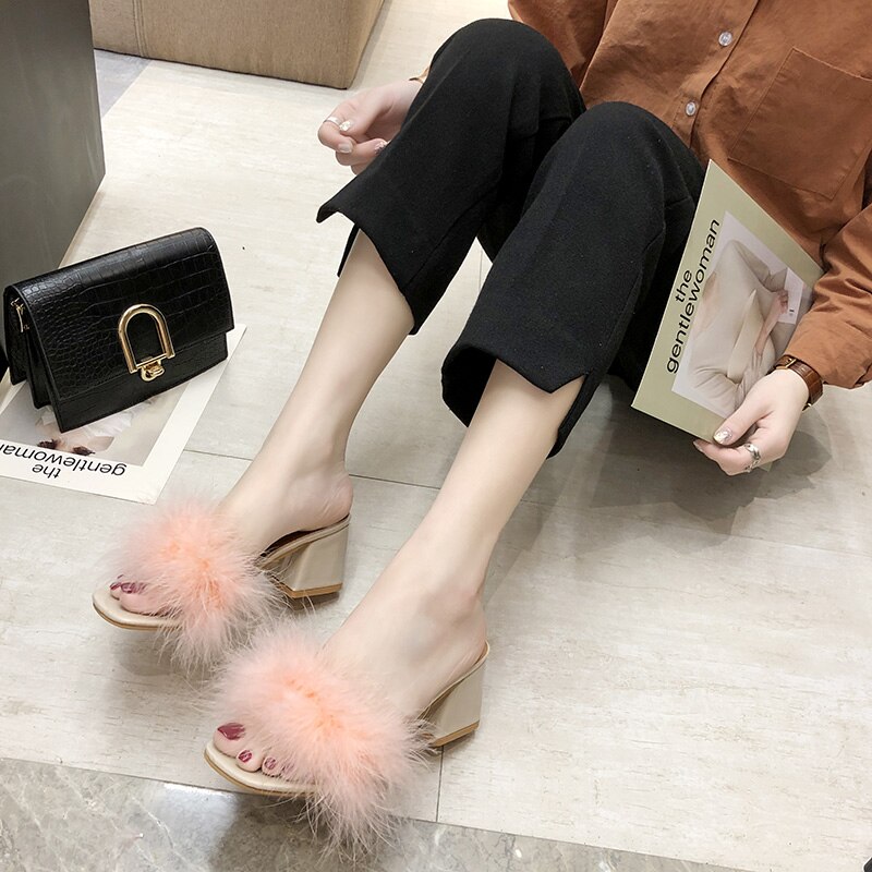 Gennemsigtig pels slides kvinder sko tykke høje hæle fluffy fjer hjemmetøfler slip på firkantet tå dame lodne hår klipklapper