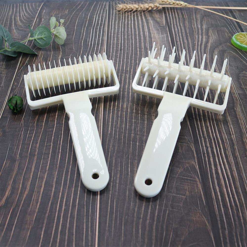 Plastic Wheel Roller Pin Pizza Hole Needle Pie Biscuit Device Crust Roller Punching Cutter Hole-Piecing V2Z8