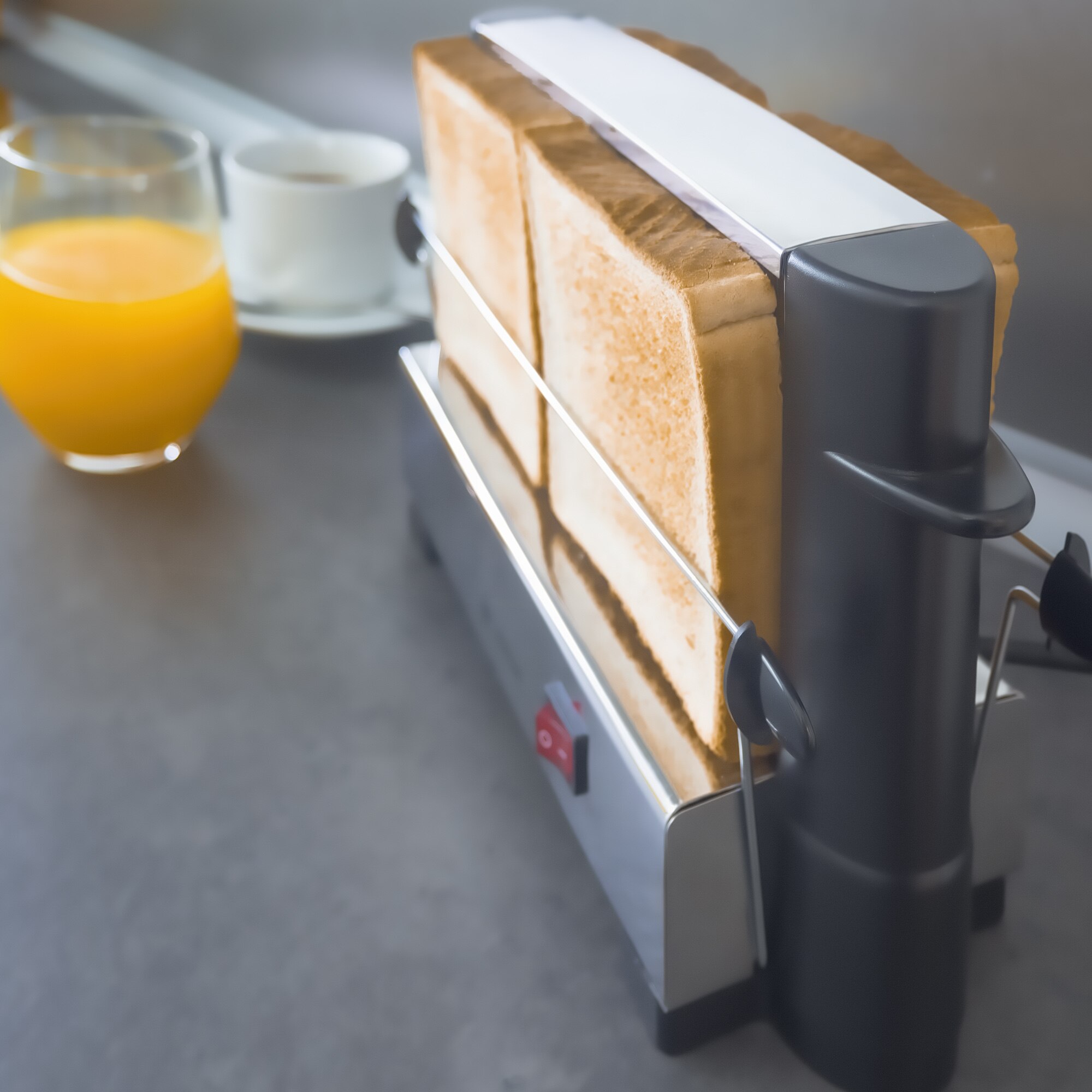 Grunkel - TSV-F2 - Tostador vertical con capacidad para 4 tostadas - 750W - Acero inoxidable