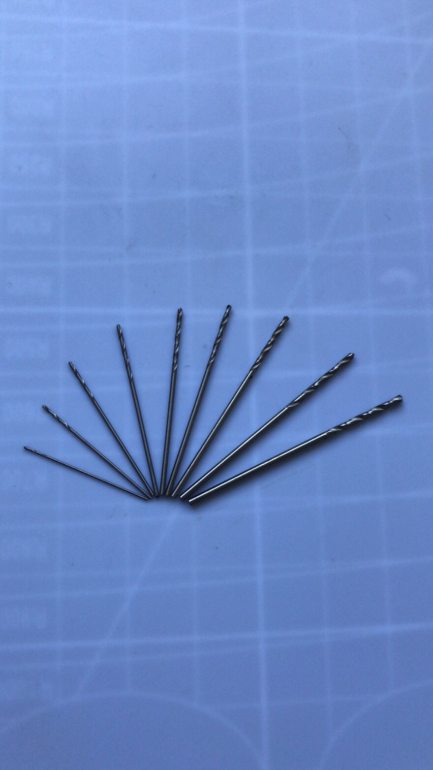 SSMODELKIT Tungstène Forets 0.7MM * 10 Pièces PCB Circuit Imprimé, Ambre, Cire D'abeille, Pierre Brute, Dremel, Bijoux, CNC Poinçonnage