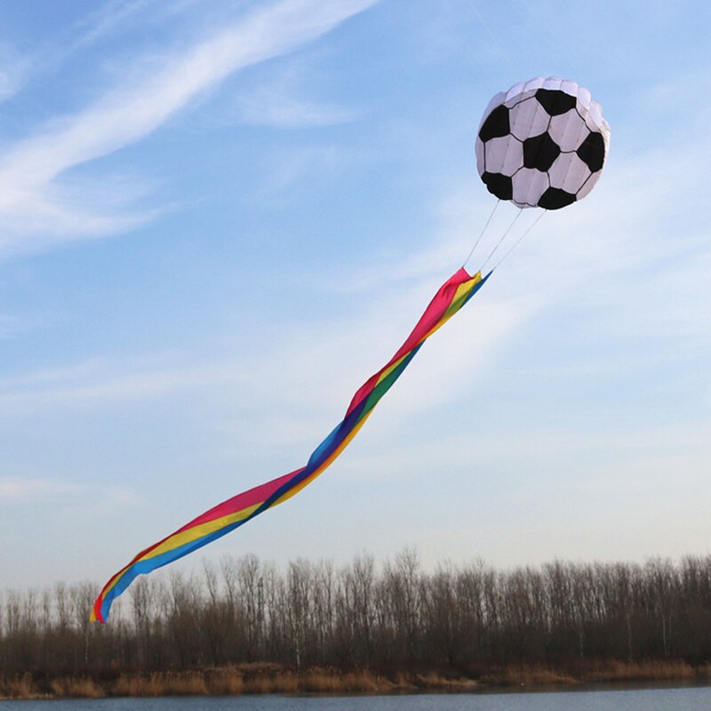 Zachte Opblaasbare Voetbal Kite Cartoon Kinderen Kite Kleur Lange Staart Enkele Lijn Kite Volwassen Outdoor Recreatie Sport Flying Tool