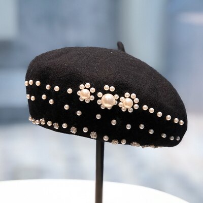 Béret noir rétro britannique pour femmes, automne et hiver, couleur pure, chapeau de peintre de perles en laine, chapeau de citrouille japonais à strass: black
