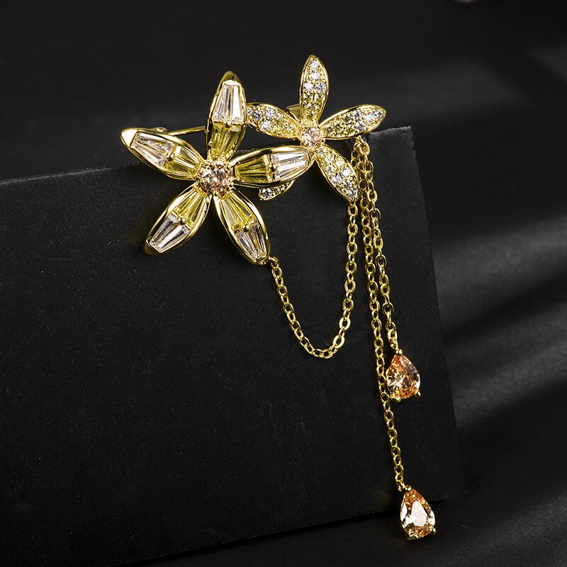 Female Flower Brooches Winter Jewelry Women's Clothing Accessories Lapel Pins Metal