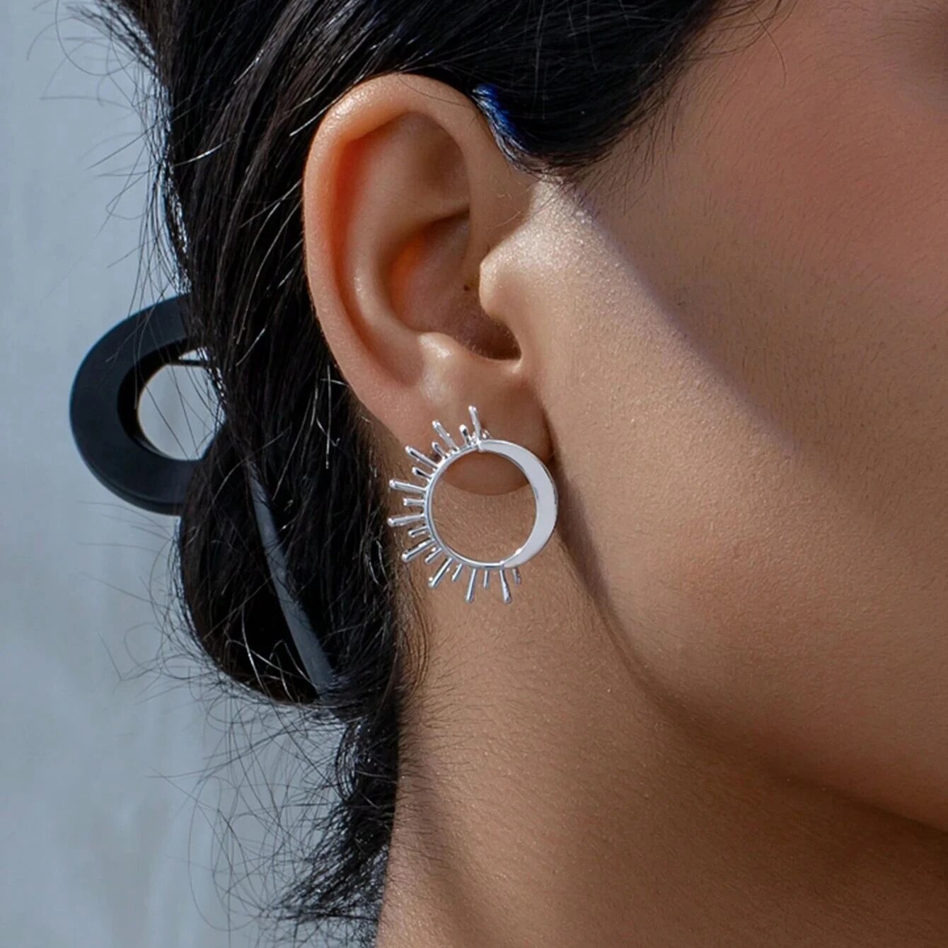 Obega ins sol lua forma minúsculos brincos na moda ouro prata cor moda europeia e americana punk estilo jóias de metal