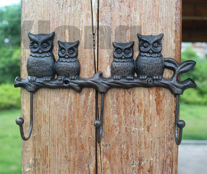 Ancien Porte-selle Mural En Fer Forgé - Avec Crochet Pour Bride, Déco équestre