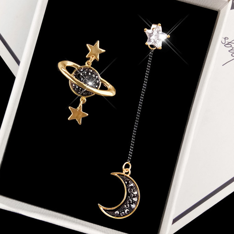 Nueva coreana, pendientes de aleación con forma de luna y estrella, pendientes morados de cristal con forma de estrella y Luna, pendientes asimétricos con diamantes de imitación para mujer, joyería: Pistola negra plateada