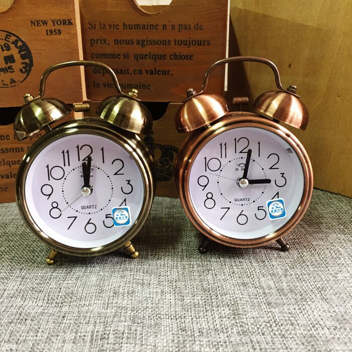 Kreative retro wecker antike Bronze- runde uhr Dual Glocke Lauter Alarm Uhr Nacht Nachtlicht Hause Dekore