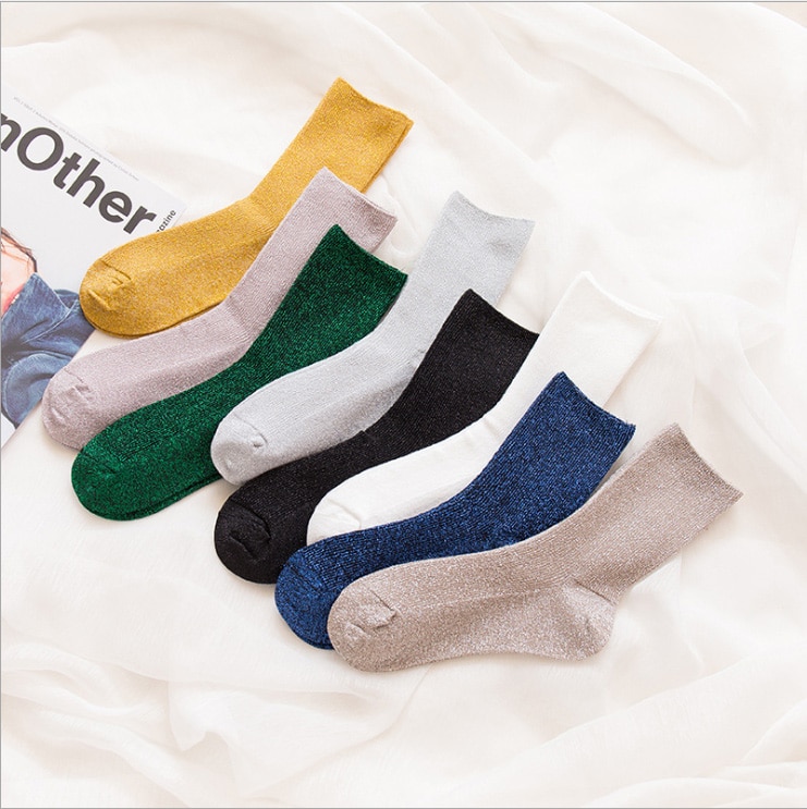 8 färger. snygga glitterstrumpor för kvinnor. glänsande ankelstrumpor i guld. casual damer ljusa retro sox högar strumpa kvinnliga meias