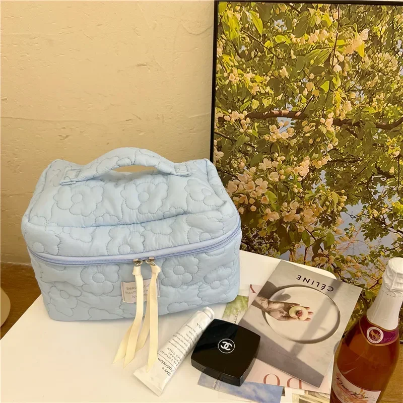 Flower Pattern Women Makeup Bag Toiletries Cosmetic Organizer Zipper Bag Travel Wash Pouch Cosmetic Bag Female Make Up Bags: army green