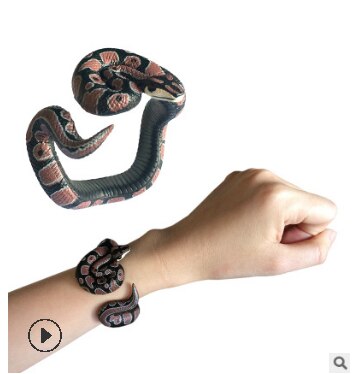 Symulacja wąż żywica bransoletka sztuczny wąż nowe zabawki straszny grzechotnik kobra przerażenie śmieszne urodziny zabawka na imprezę żart wybryk prezent: B