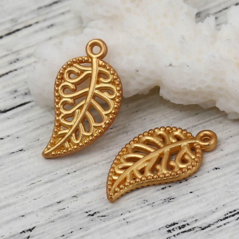 8 Seizoenen Zink Gebaseerde Legering Charms Leaf Hollow Mat Gouden Kleur Hangers Diy Maken Sieraden 19 Mm (6/8 ") X 10 Mm (3/8"), 10 Pcs