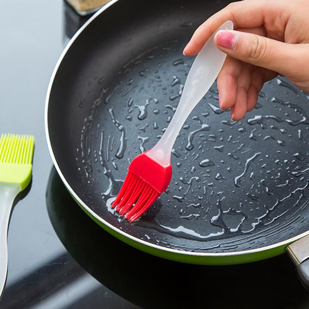 1PC Portable Silicone Oil Bottle with Brush Oil Brushes Liquid Oil Pastry Kitchen Baking BBQ Tool Kitchen Tools