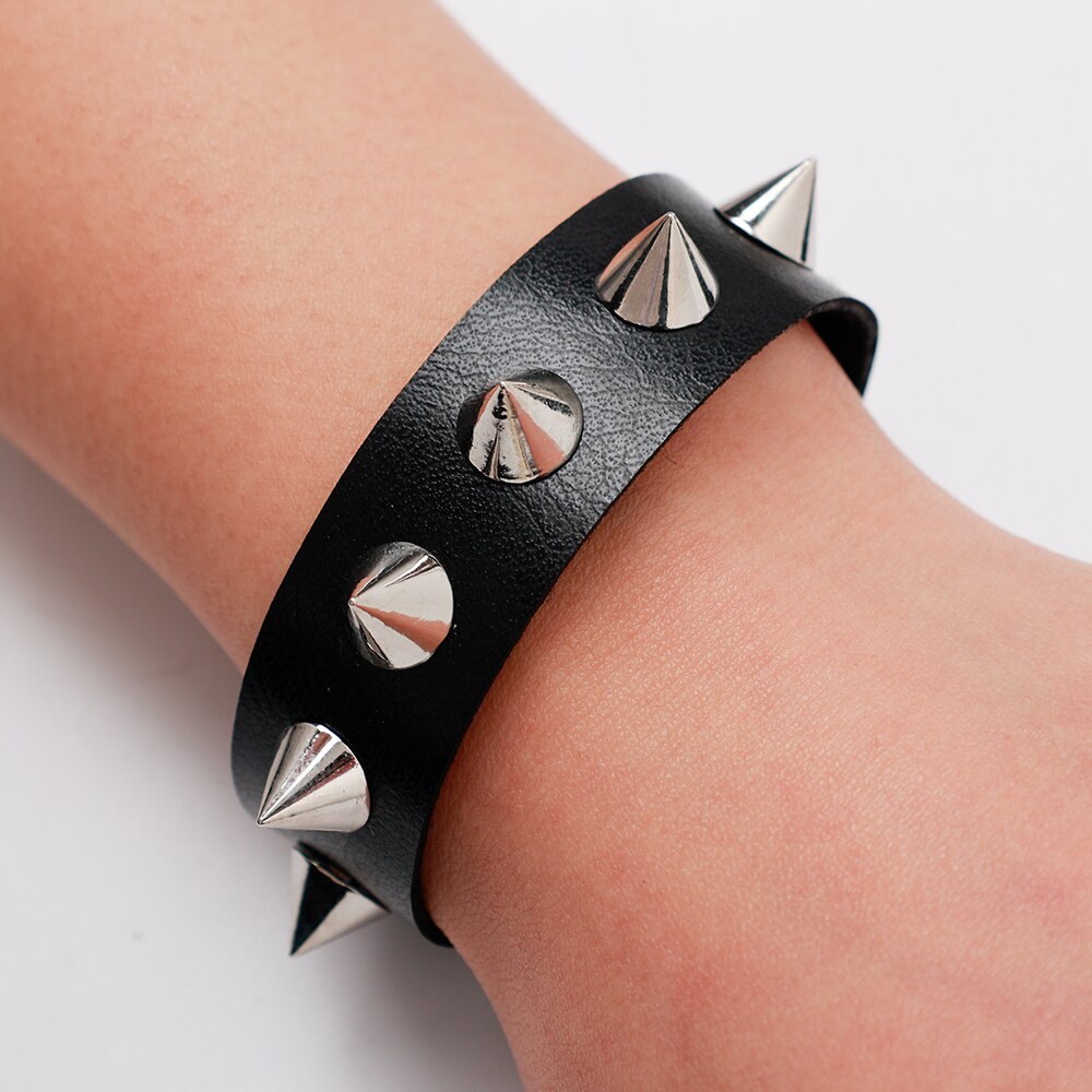 Black Leather Pointed Bracelet Spike Rivet Punk Gothic Rock Unisex Bracelets for Women Bangles Jewelry Cuff Wristband