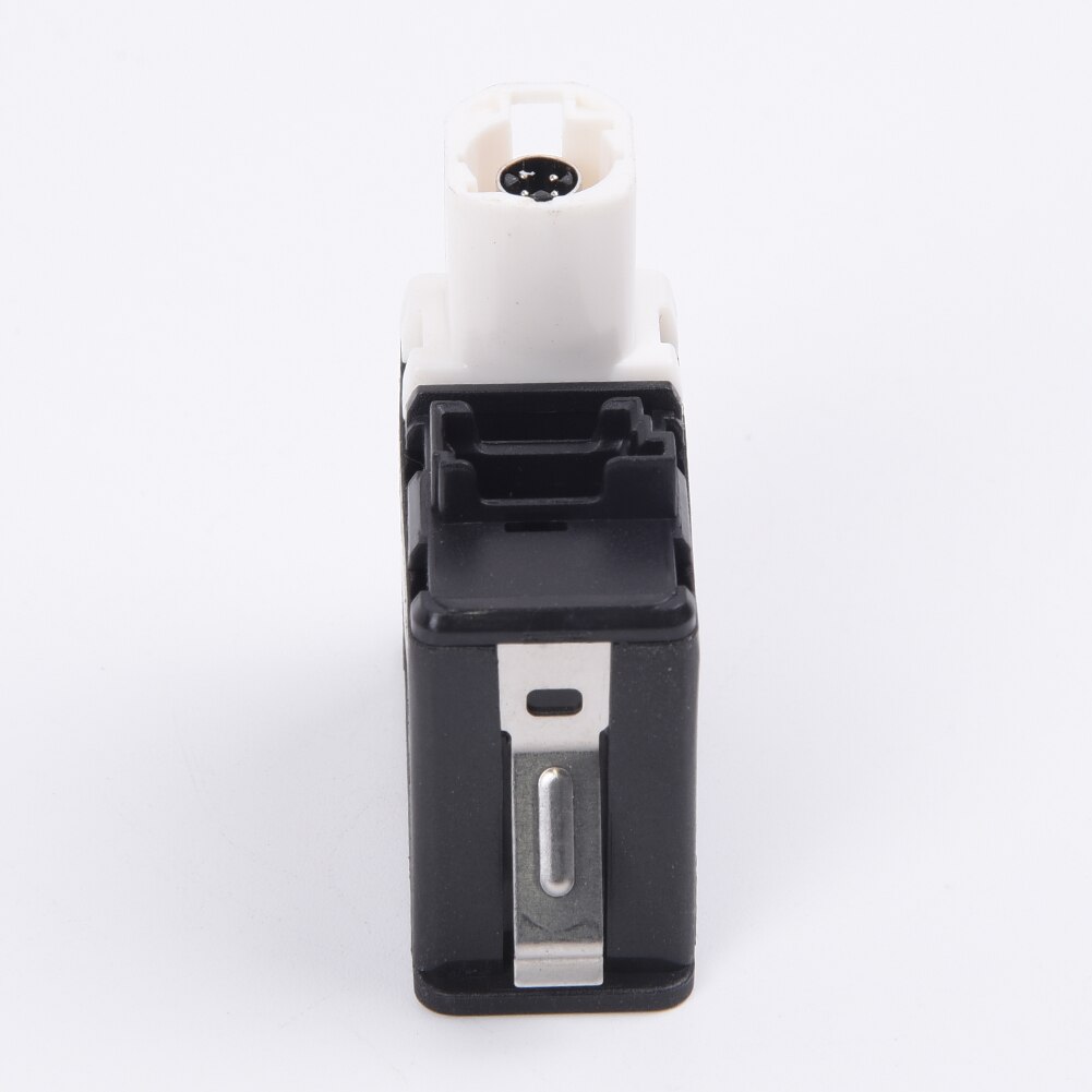 1pc Car USB AUX Input Socket Switch Replacement For BMW 5-Series E60 E61 F07 GT Auto AUX Input Socket Switch Accessories