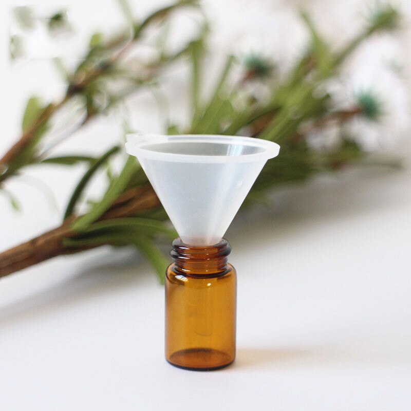 1Pcs Aluminum Funnels Mini Kitchen Funnels Small Mouth Funnels For Filling Salt Pepper Herbs Oils Liquid Kitchen Specialty Tool