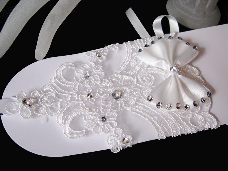 White Beige Lace Gloves Fingerless Beaded Wrist Length Bridal Gloves Accessoire Mariage Woman Gloves Bride Guante Novia