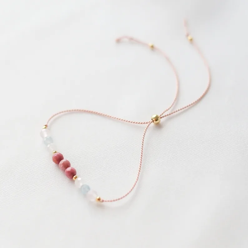 Pulseira de cristal embutida amor, atrair amor, auto-amor, quartzo rosa, água-marinha, pedra da lua, rosa piroxeno