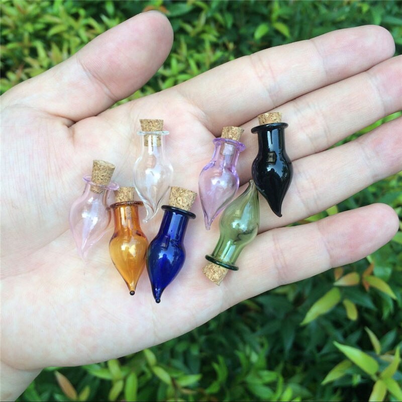 Prijs 70 stuks mix kleuren mini glazen flesjes chili vorm schattige flesjes met kurk kleine flesjes kleine potjes flesjes