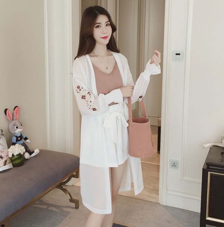 Zomer Vrouwen Blouses Leisure Losse Flare Mouwen Chiffon Borduurwerk Blouses Zon Kleding BS195: white