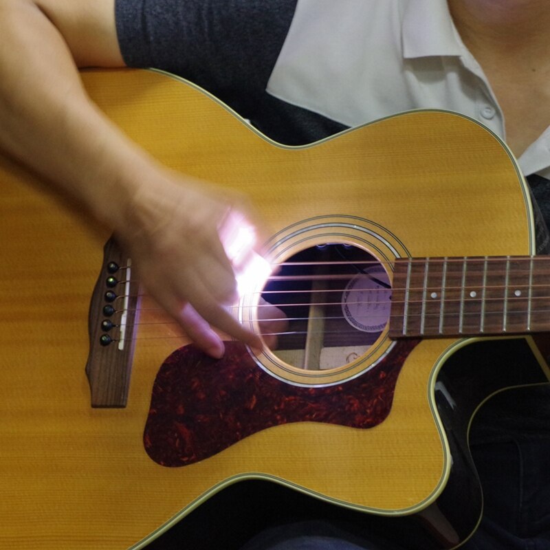 Rockhouse-púa de guitarra LED con luz, No necesita carga, accesorio para guitarra