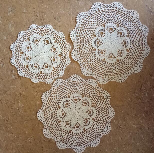 Tapete de ganchillo de encaje hecho a mano para mesa de café y algodón, tapete de tela, taza de té, posavasos, almohadilla de comedor de Navidad