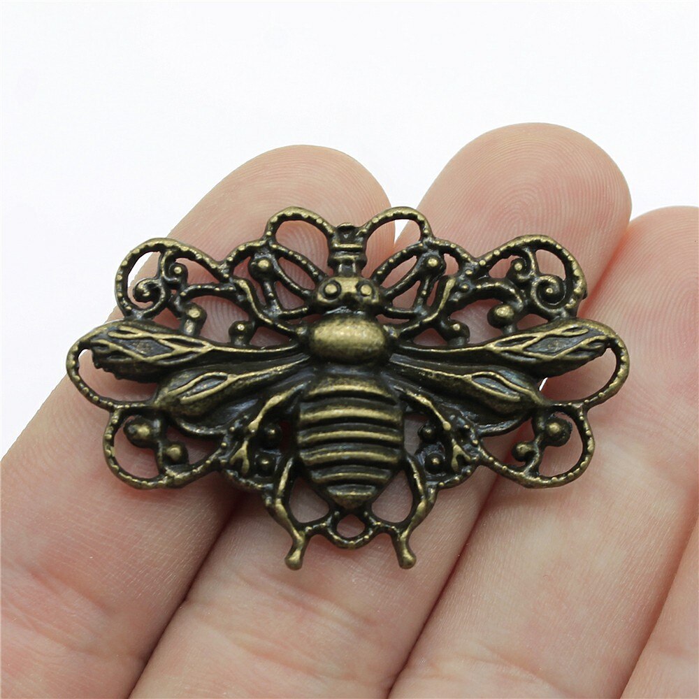 Dijes de abeja, Hornet de miel, Bronce Antiguo, colgantes de Color plateado, hallazgos de fabricación DIY, artesanía hecha a mano, 10 piezas