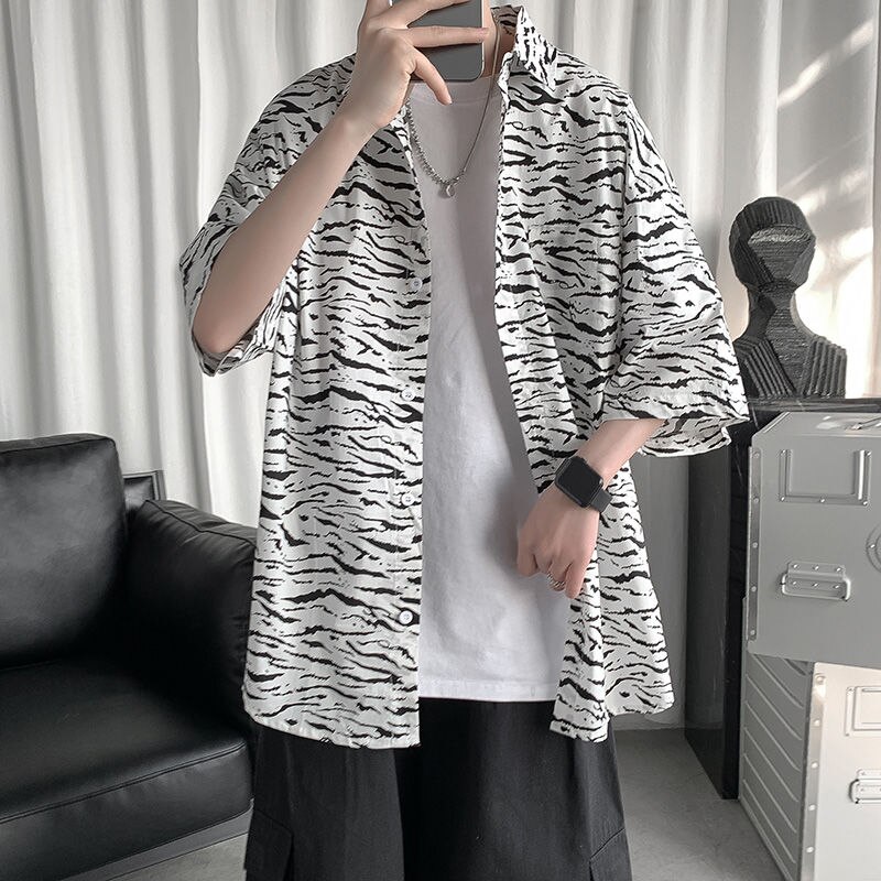 Summer Striped Shirt Men Korean Loose Casual Shirt Men Harajuku Streetwear Hip-hop Five-point Sleeve Shirt Men M-2XL