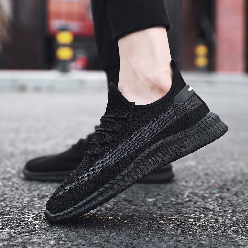 Men White Sneakers Breathable Comfort Air Mesh Outdoor Running Shoes For Men Casual Black Sports Shoes Lace Up Men's Sneaker