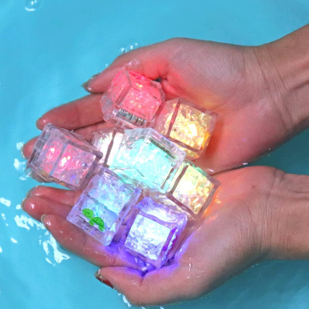 Cubitos de hielo luminosos para baño para niños, juguetes de luz LED coloridos con estampado de animales, 8 Uds.