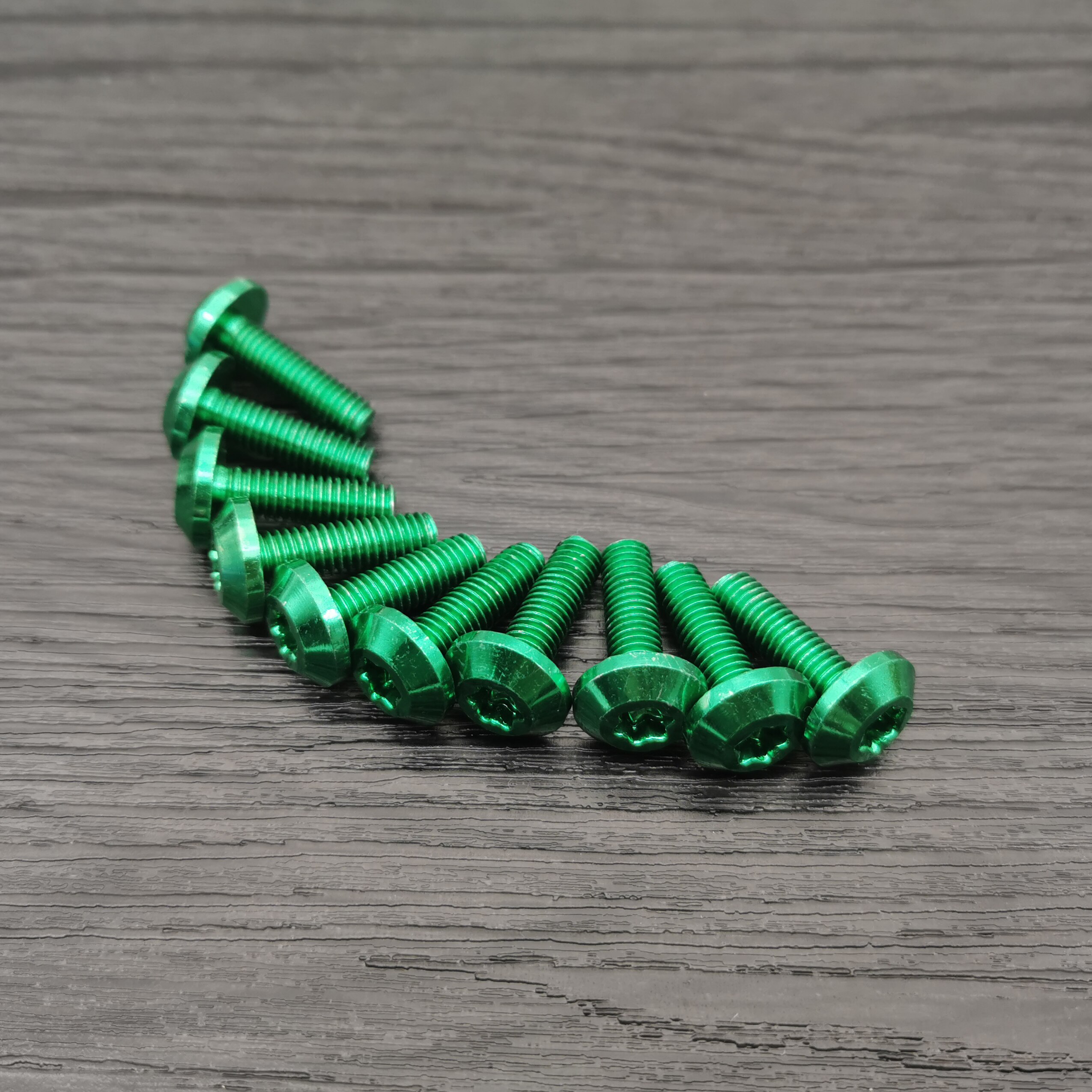 Tornillos de aluminio anodizado negro para decoración de motocicleta, tornillos rojos de 25mm, cabeza de tapa M6, 10 Uds.