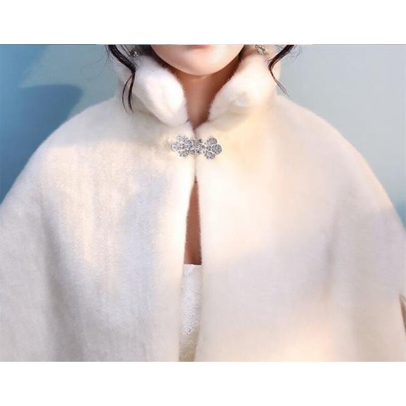 Korean Version Of Autumn And Winter Wedding Dress Shawl Short Coat Winter Bride Cloak Wedding Bridesmaid Dress Fur Warm