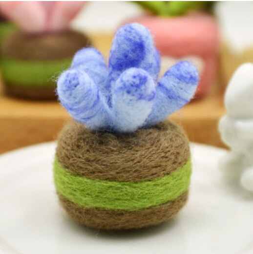 Succulent plants wool needlepoint kit wool felt needle felting pendant craft needlecraft DIY handmade: Burgundy