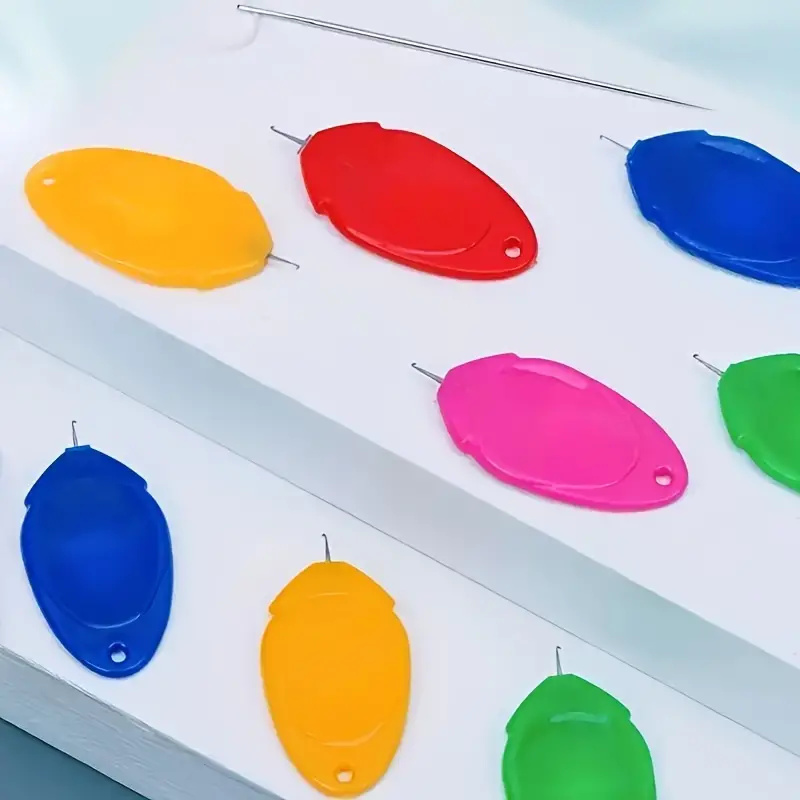 Paquet multiple de fils-aiguilles pour machines à coudre et couture à la main-ensemble d'outils de guidage de fil de couleurs assorties faciles à utiliser pour les personnes âgées