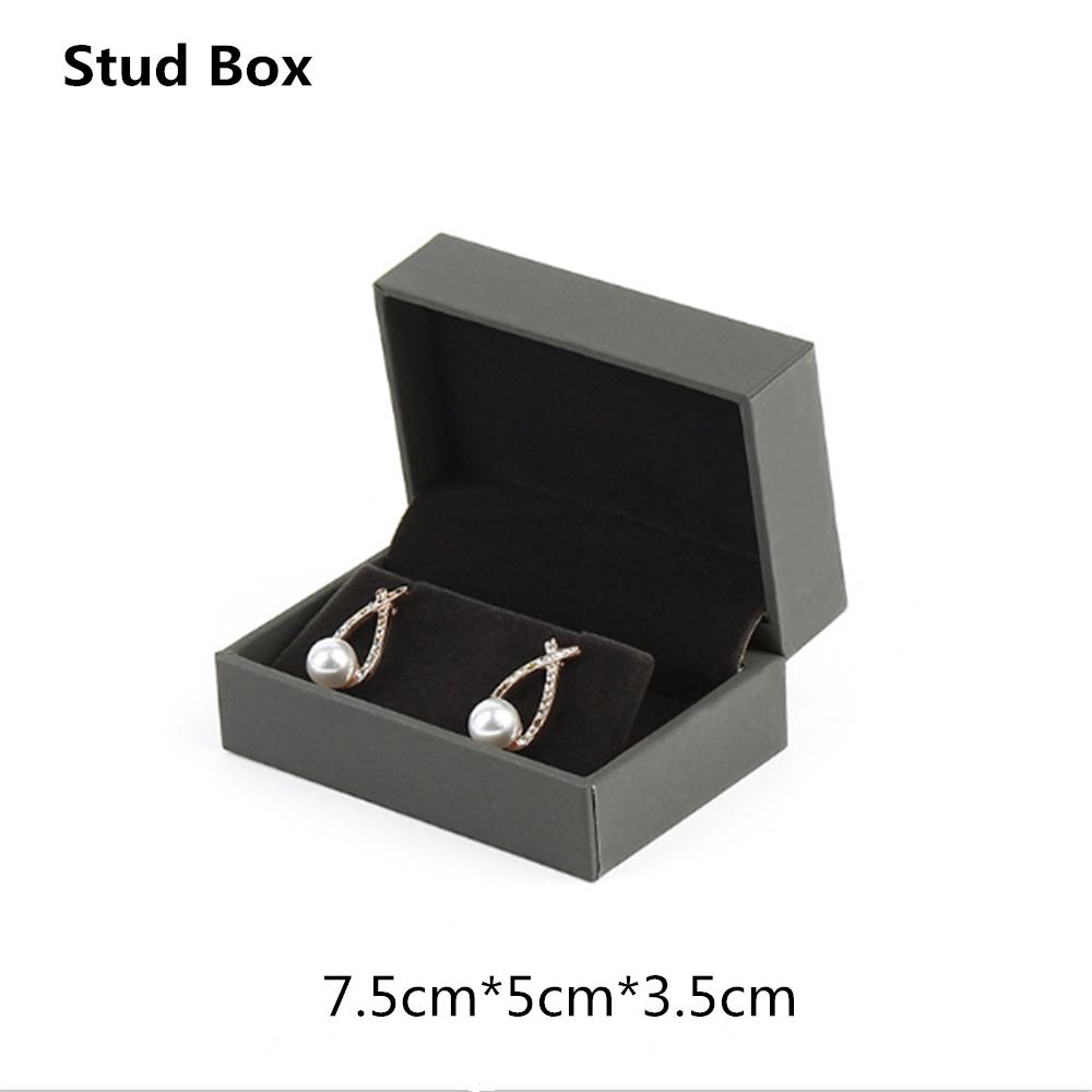 1Pcs Samt Schmuck Platz Box Frauen Hochzeit Ohrringe Ring Display Organizer Fall Elegante Schmuck Box 50x55x40mm: Stud Box