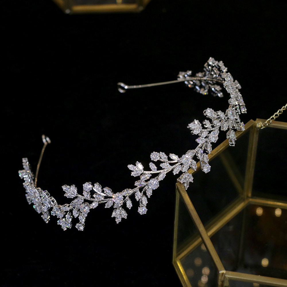 Classic Crystal Wedding Hoofddeksels Zirconia Haarband Bruids Haar Accessoires Hoofdtooi Bridal Crown Diner Party Accessoires