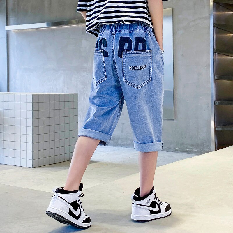 Los niños pantalones vaqueros de niño ropa estampado de letras Jeans azul clásico pantalones niños Denim Pantalones cortos de niño adolescente pantalón corto Casual Pantalones
