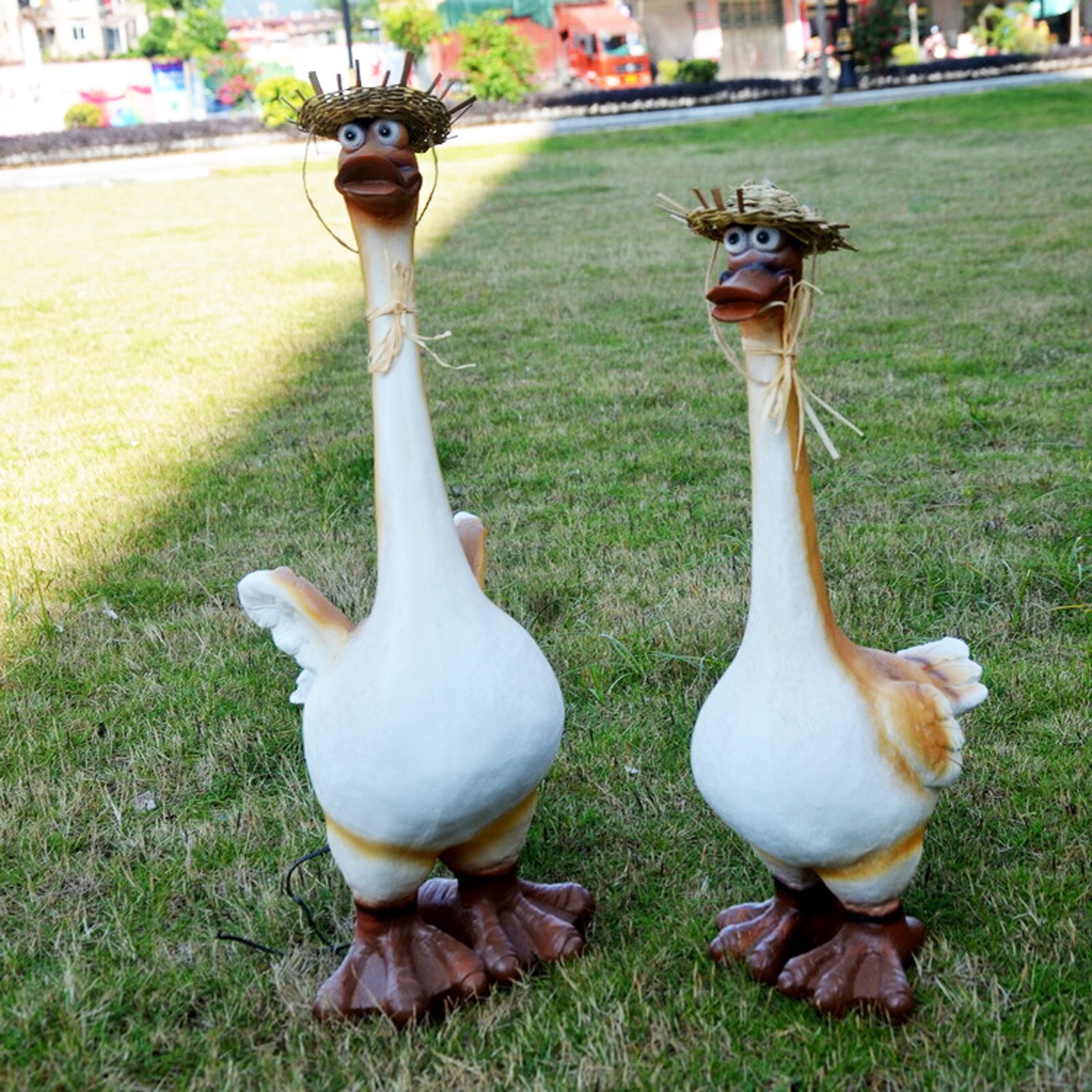 Garden Statue Simulation Pond Decor Landscape Crafts Resin Pool Landscaping Courtyard Decoration Straw Hat Idyllic Duck