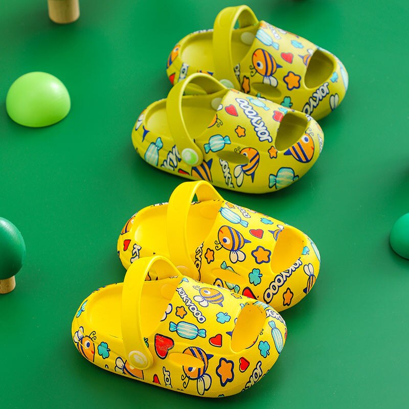2024 HEVA Hot Selling Summer Cartoon Clogs slippers for Kids Children Outdoor De