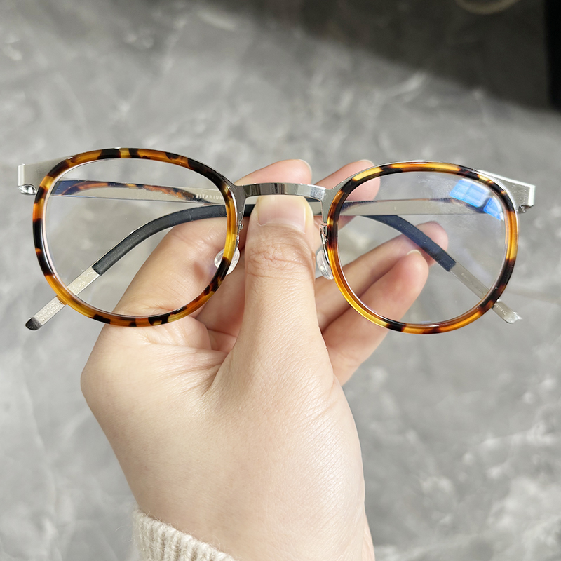 Danemark lunettes ultralégères cadre hommes femmes rétro rond sans vis lunettes titane acétate Oculos classique 9704: GRIS