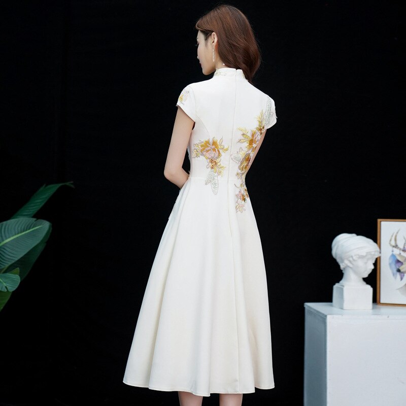 nueva luz champán bordado de La Flor de noche vestido de vestido de novia vestido para brindis Vestidos