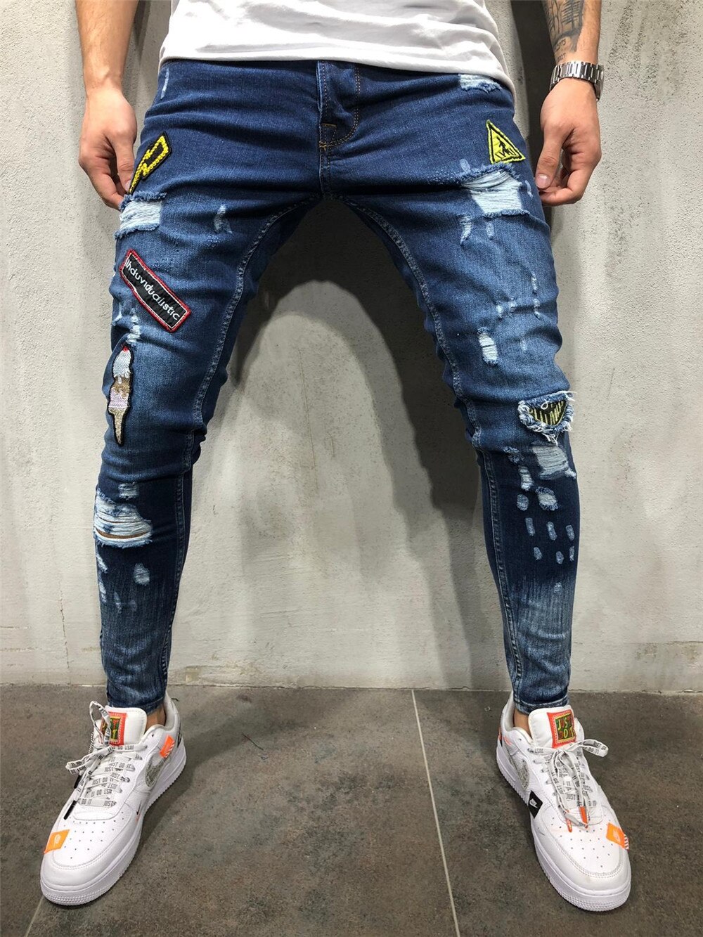 Pantalones vaqueros rasgados con agujeros para hombre, Jeans ajustados de mezcla de algodón, estilo Hip Hop, ropa de calle con insignia de retales, desgastados, color azul: Dark blue / L