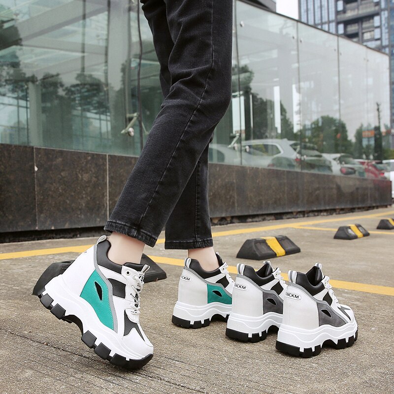 Våren skjult hæl dame joggesko høy plattform fritidssko blonder -up 8cm kvinner pustende kilesko zapatos mujer