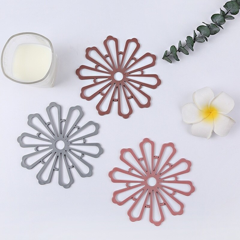 1Pcs Bloem Patroon Verdikte Cup Siliconen Coaster Creatieve Isolatie Placemat Keuken Anti-Brandwonden Pad Pan Huishouden Mat