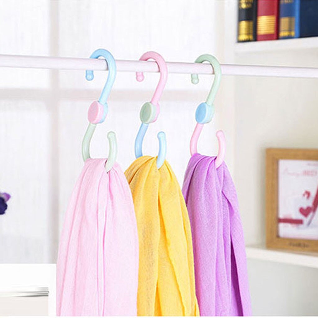 3 kpl muovisia s-muotoisia koukkuja, pyörivä kenkäteline, pyyhepussiteline vaatekaappiin, kotikeittiöön, kylpyhuoneeseen, vaatekaappitarvikkeiden koukut
