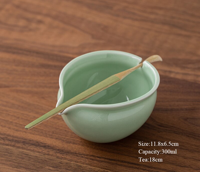 LUWU ceramic tea pitchers chahai tea infuser glass tea accessories 300ml: Style B