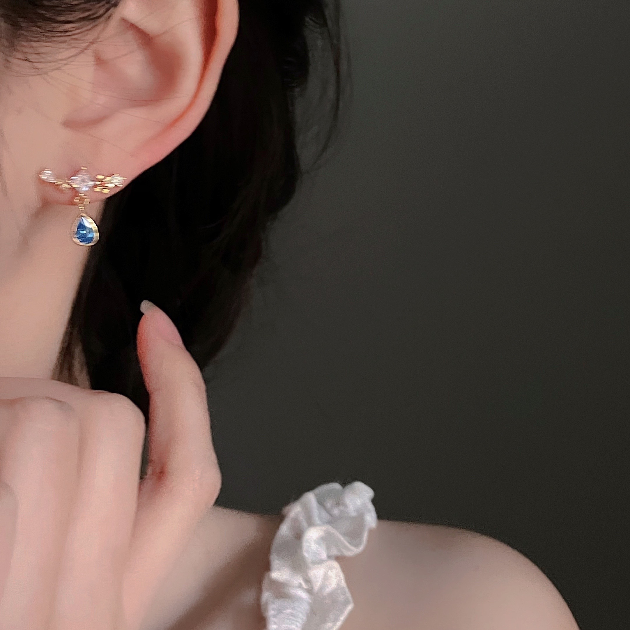 Boucles d'oreilles géométriques simples en cristal brillant pour femmes, goutte d'eau, bijoux fins multicolores,