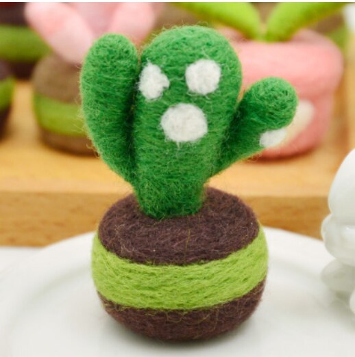 Succulent plants wool needlepoint kit wool felt needle felting pendant craft needlecraft DIY handmade: Light Yellow