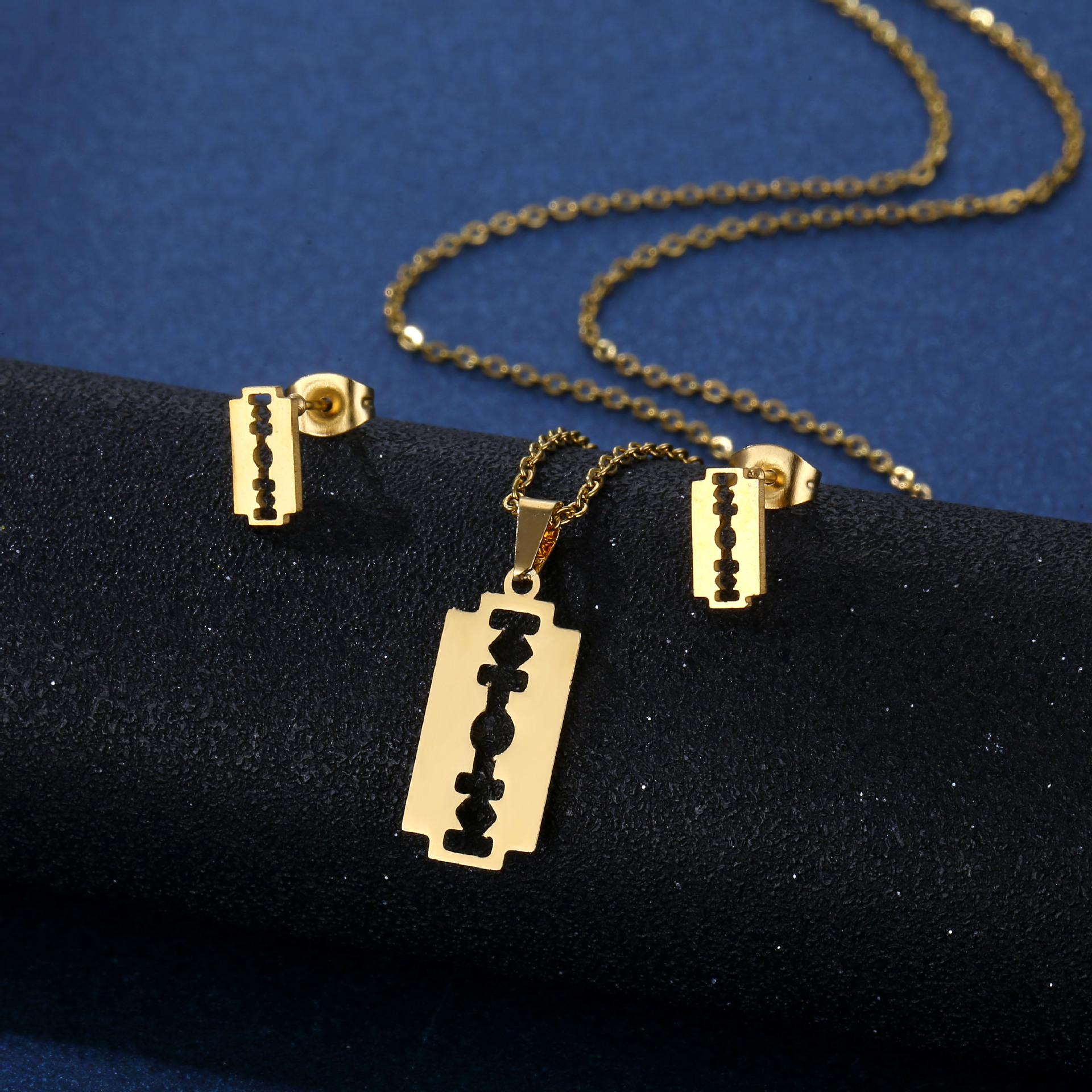 Joyería de Hip-Hop Rock para hombre y mujer, collares con colgante de hoja de afeitar con llama de acero inoxidable, joyería Punk, novedad de: Color acero