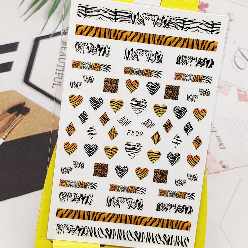3D Nail Sticker Decals Tiger Patroon Streep Nail Art Decoraties Stickers Sliders Manicure Accessoires Nagels Decoraciones