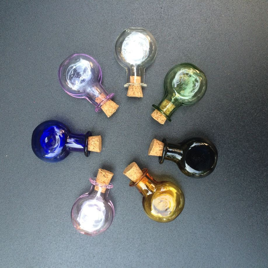 Mini Glas Kleur Flessen Oblaten Ronde Flessen Met Kurk Kleine Flessen Huwelijkscadeau Tiny Potten Flesjes Mix 7 Kleuren